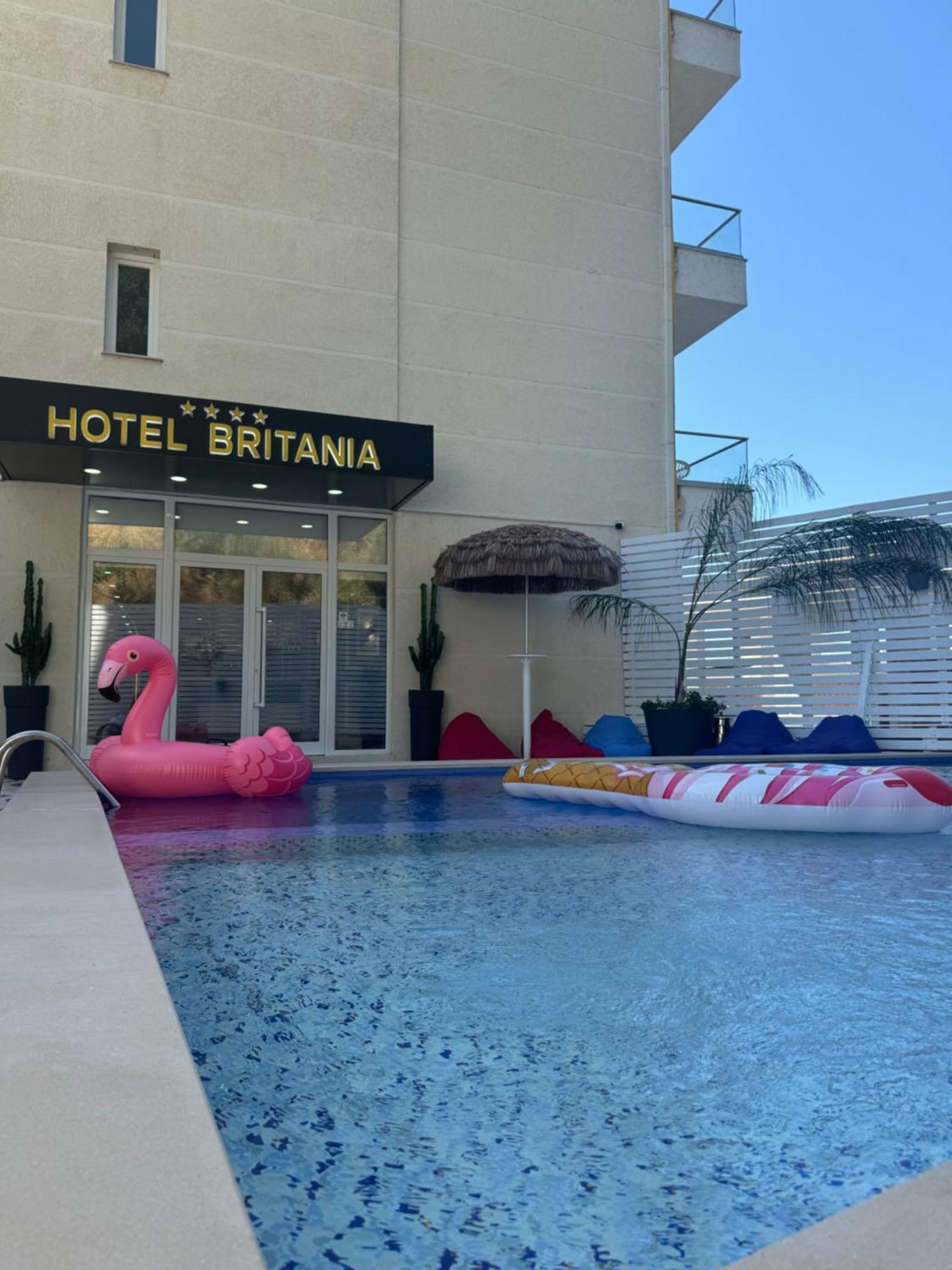 Hotel Britania Влёра Экстерьер фото